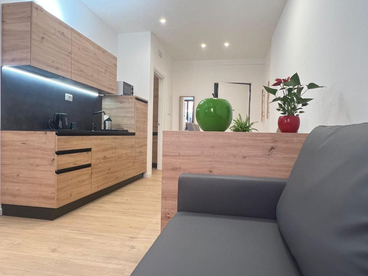 Yugogo Mazzini 41 - Bilocale Trento Centro Apartamento Exterior foto
