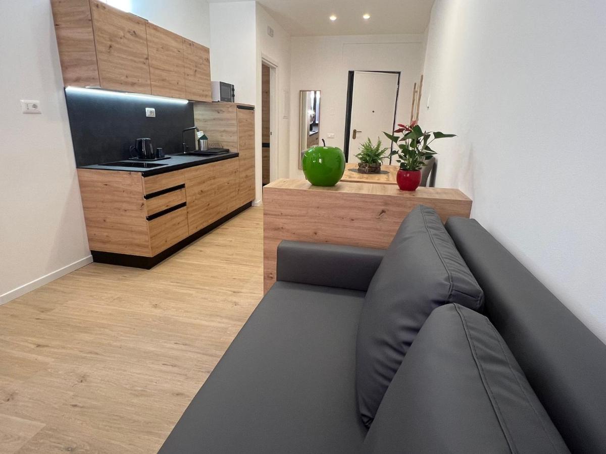 Yugogo Mazzini 41 - Bilocale Trento Centro Apartamento Exterior foto
