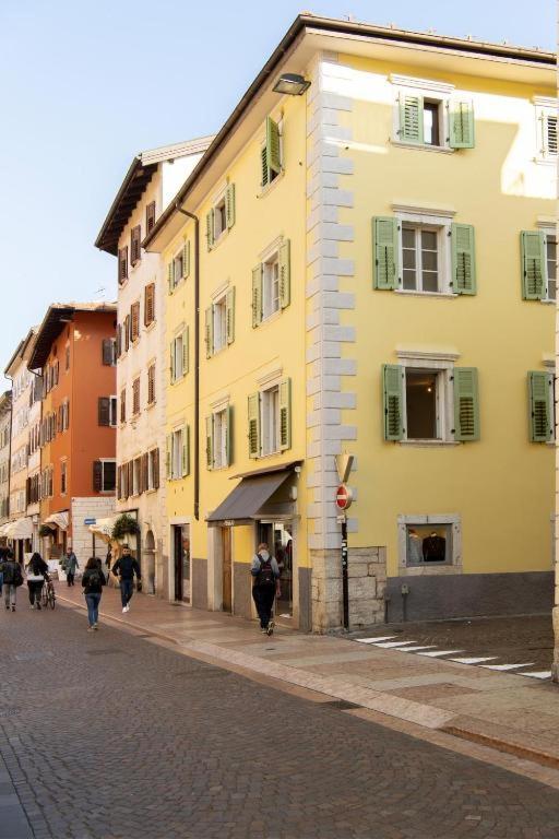 Yugogo Mazzini 41 - Bilocale Trento Centro Apartamento Exterior foto