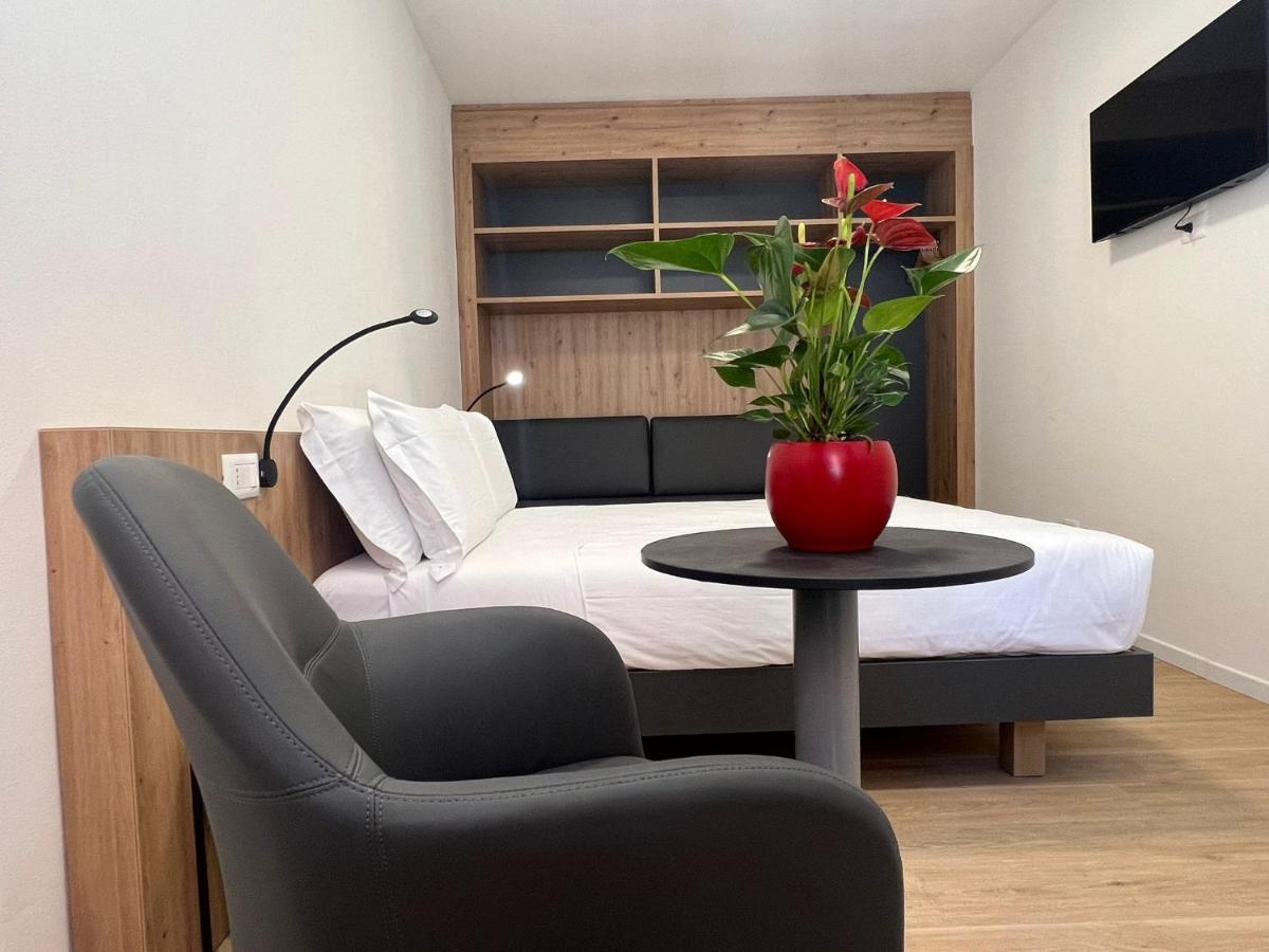 Yugogo Mazzini 41 - Bilocale Trento Centro Apartamento Exterior foto